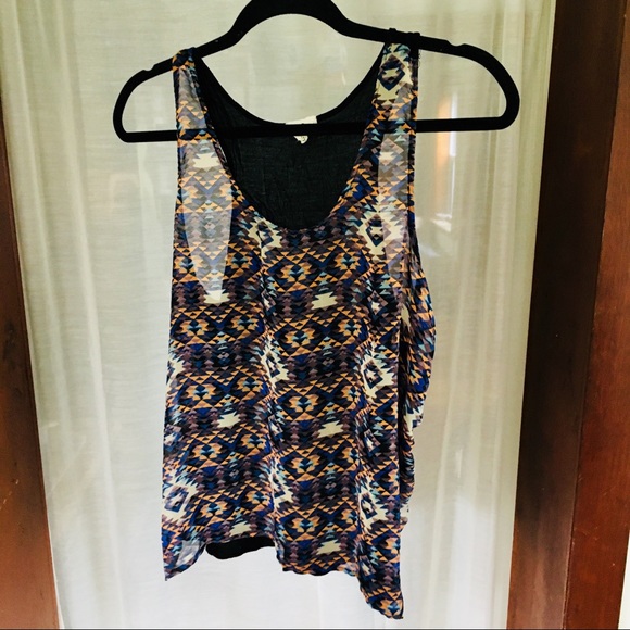 🌱Patterned Tank🌱 - Picture 4 of 5